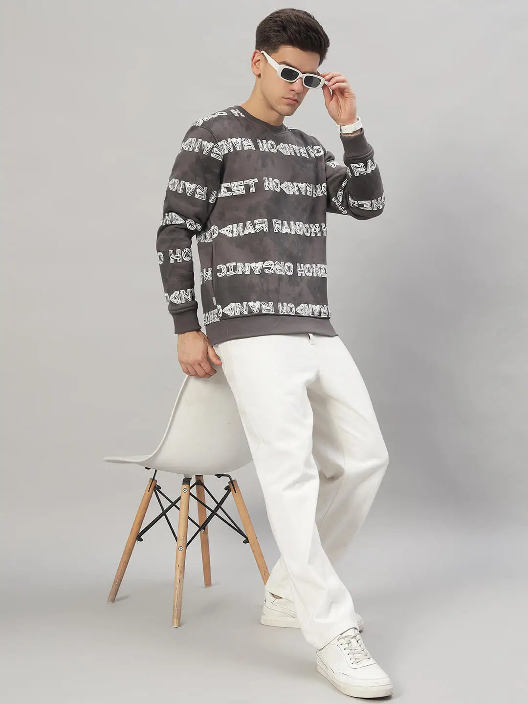 Printed Round Neck Sweatshirt [U-4220]